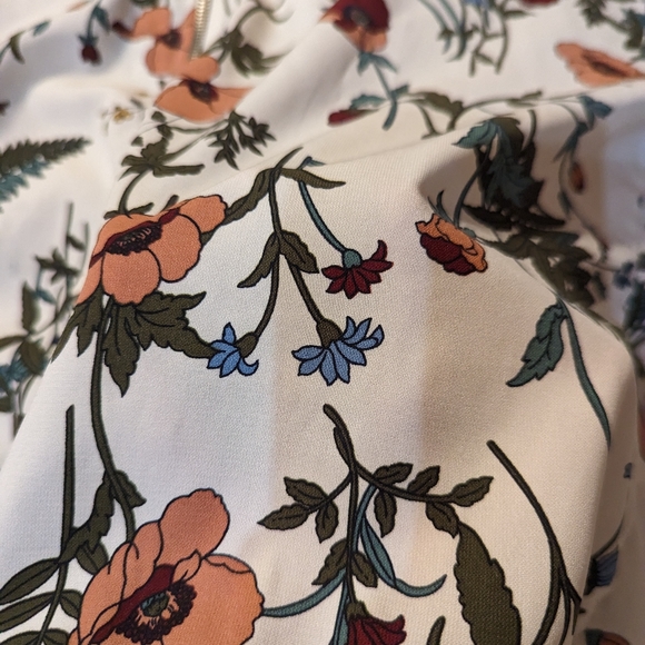 Lightweight jacket - Picture 5 of 5